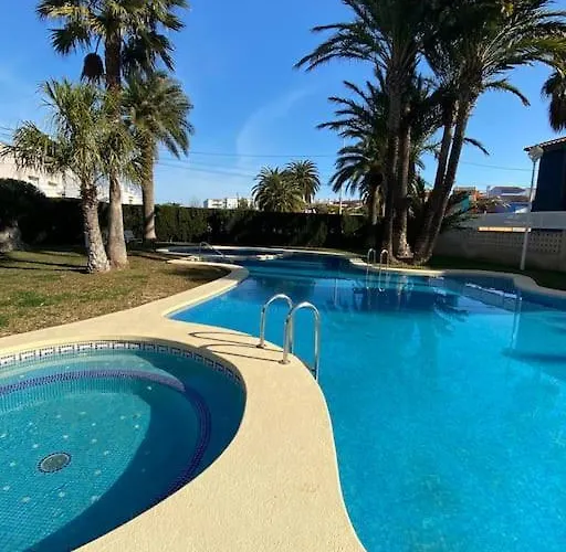 公寓 Denia,piscina,padel,150 M De La Playa 德尼亚